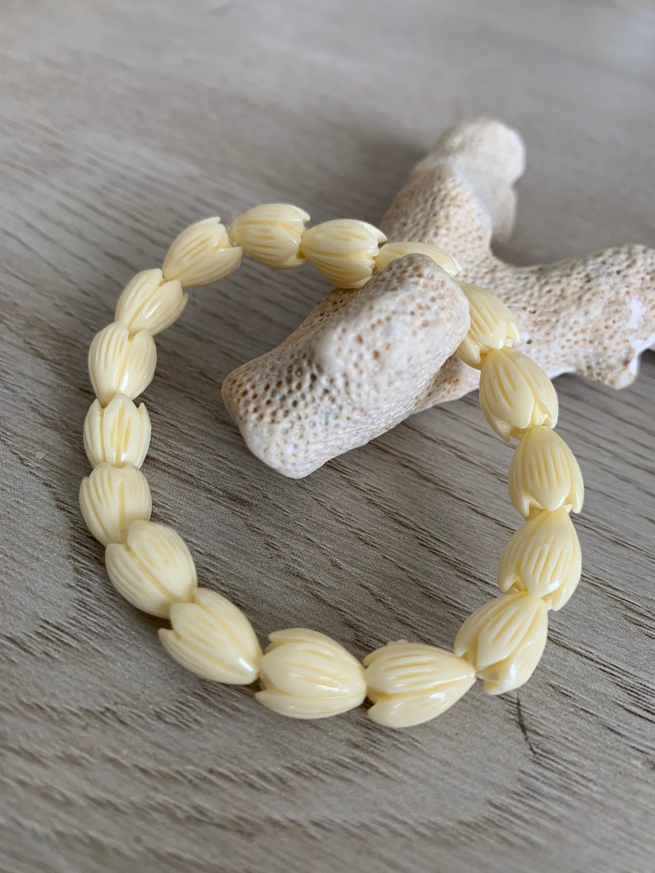 Pikake Collection - Pikake - Stretch Bracelet (1980) - Etsy Pikake Collection - Pikake - Stretch Bracelet (1980) - Etsy