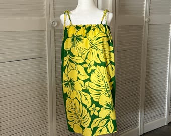 Retro Inspired Hawaiian Print Tube Top Dress // Summer // Small