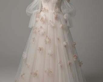 Abito da sposa in tulle con spalle scoperte e spacco profondo, elegante abito da sposa in stile francese con spacco laterale, abito da festa bianco chiaro personalizzato