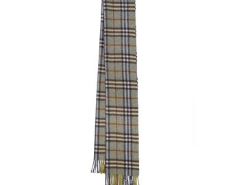 Bufanda vintage de segunda mano con estampado de cuadros de cachemira