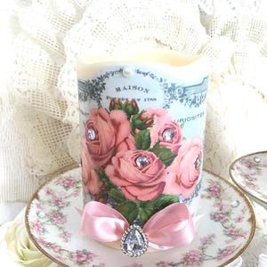Shabby Französische Rose Flammenlose Kerze, LED Wachskerze, Shabby Rosa Französische Rosen Dekor, Shabby Cottage Chic, Romantische Beleuchtung, Fanny Pippin