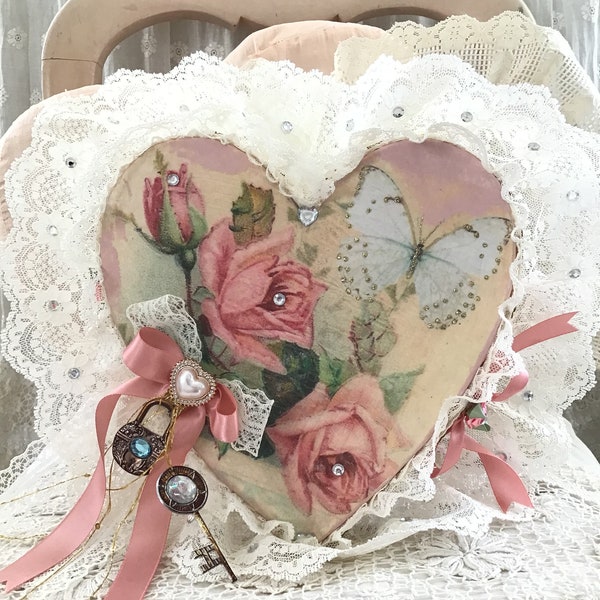 Shabby Pink Roses Keepsake box, Lacey coquette Heart Shaped Decorative box, Victorian style rose, handmade decor, lock and key, Fanny Pippin