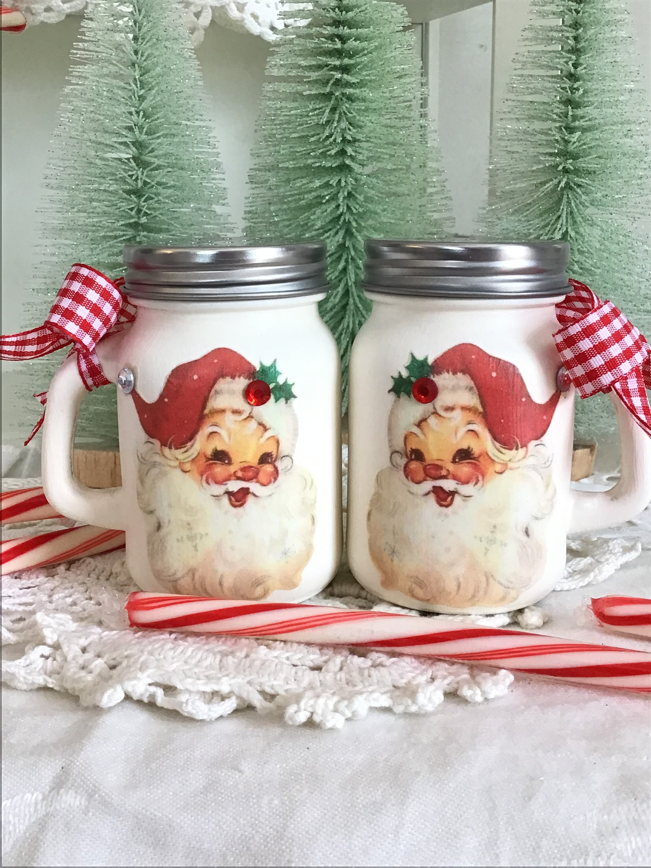 Vintage Santa and Mrs. Claus Salt & Pepper Shaker Set