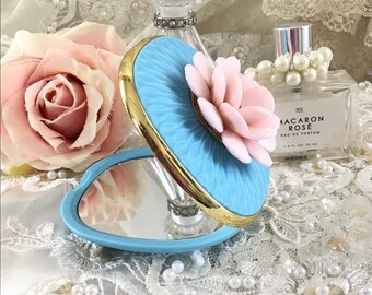 繊細な装飾が美しいアンティークフレーム（1922年BIRGITミニカード入り） Vintage Blue Compact Purse Mirror Pocket Mirror Makeup