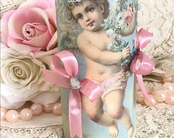 Valentinsgruß Cherub flammenlose Kerze: Shabby Cottage Chic LED-Dekor