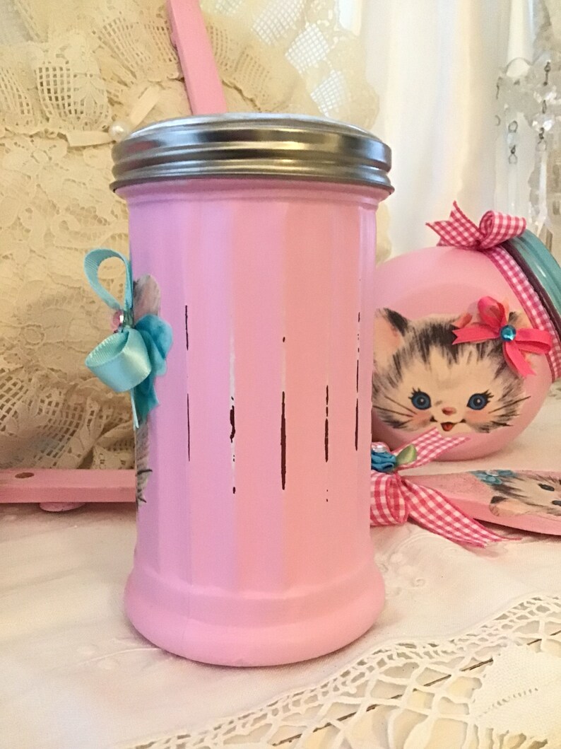 Vintage Atomic Pink Kitty Shaker-burk: Retro köksinredning bild 9