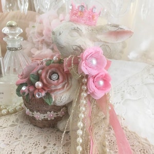 Shabby Bunny Rabbit Statue, Crowned Bunny, Bunny with Pink Roses, Vintage Bunny Figurine, Rabbit Decor, Shabby Cottage Chic, Fanny Pippin