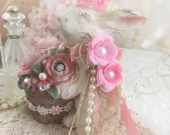 Shabby Bunny Rabbit Statue, Crowned Bunny, Bunny with Pink Roses, Vintage Bunny Figurine, Rabbit Decor, Shabby Cottage Chic, Fanny Pippin