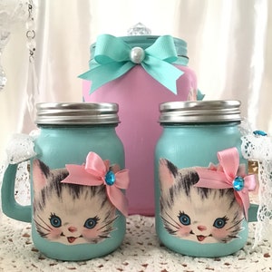 Vintage Kitty Kitchen Decor, Salt & Pepper Shakers, Atomic Pink, Kitschy Kitty cat with bow, Retro Pink Spice shaker jars, Fanny Pippin