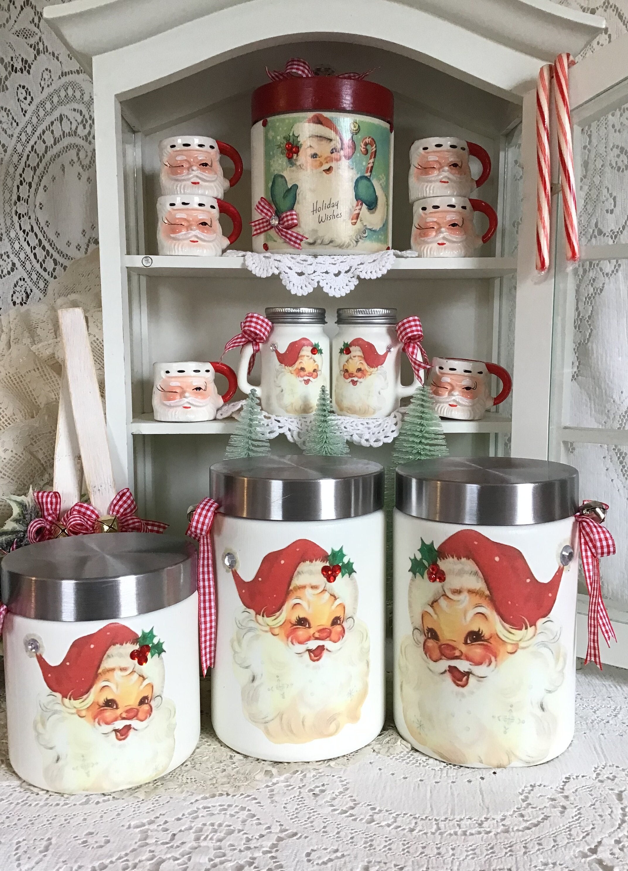 CHRISTINA ギフトボックス CHRISTMAS COFFRET Vintage Christmas Santa Canister Set: Retro Kitsch Kitchen Decor