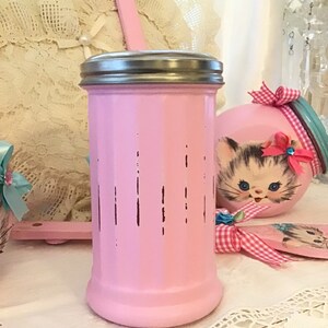 Vintage Atomic Pink Kitty Shaker-burk: Retro köksinredning bild 5