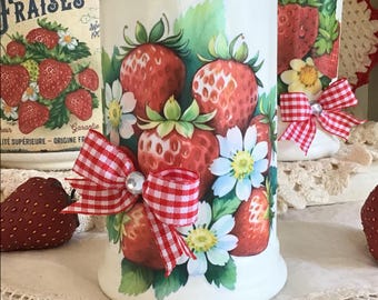 Strawberry Sugar Shaker Jar: Retro Farmhouse Kitchen Decor