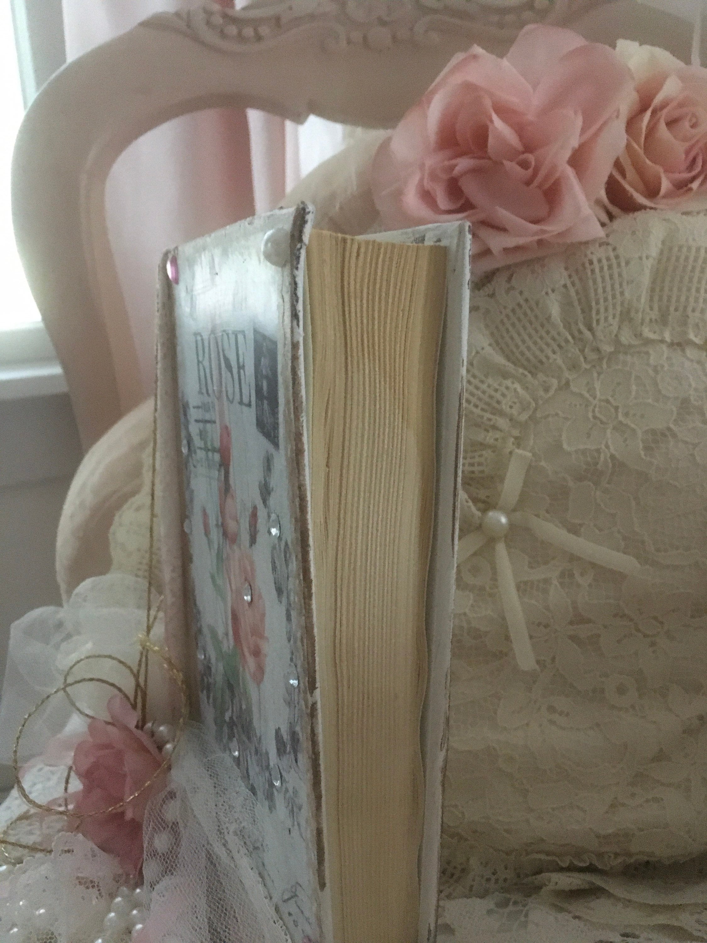アンティーク雑貨 Shabby Pink Old French Book Set. Shabby Pink Old French Book Set.