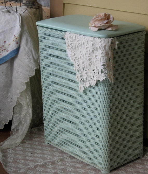 Vintage Laundry Hamper / Vintage Mint Green Pearl Wick Hamper/ Etsy