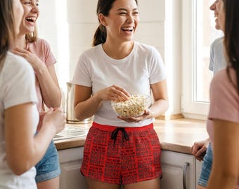 Pantalones cortos con estampado de repetición en los glúteos / Estampado integral con texto rojo