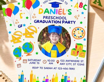 Voorschoolse afstudeeruitnodigingssjabloon, bewerkbare Canva-foto uitnodigen, Pre-K kleuterschool Grad Party, klasse van 2026