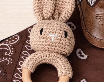 Sonajero mordedor de conejito de madera tejido a crochet / Regalo para baby shower / Regalo para niño / Juguete Montessori para bebé / Regalo de punto para bebé / Bebé neutro / Regalo para recién nacido