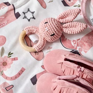 baby girl gifts, baby girl clothes, baby shower gift, baby announcement, cowgirl baby girl gift, baby cowgirl gift, baby cowgirl boots, baby cowgirl giftset, pink cowgirl gift set, nursery decor. western baby girl gift. cowgirl baby shower. newborn baby girl gift. newborn infant girl boots. newborn cowgirl gift ideas. newborn cowgirl outfit.