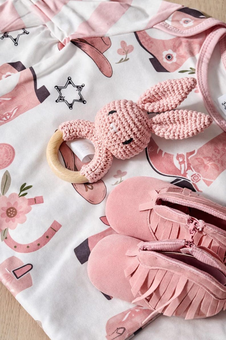 baby girl gifts, baby girl clothes, baby shower gift, baby announcement, cowgirl baby girl gift, baby cowgirl gift, baby cowgirl boots, baby cowgirl giftset, pink cowgirl gift set, nursery decor. western baby girl gift. cowgirl baby shower. newborn baby girl gift. newborn infant girl boots. newborn cowgirl gift ideas. newborn cowgirl outfit.