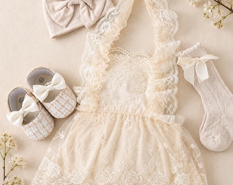 Robe bébé fille nouveau-né, robe de chambre nouveau-né fille, ensemble cadeau panier bébé fille, cadeau robe nouveau-né unique, ensemble cadeau shower de bébé fille