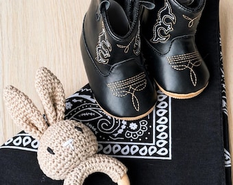 Ensemble cadeau de bottes de cowboy western pour bébé. Cadeau de tenue de bébé sur le thème western. Chapeau de cowboy pour bébé. Cadeau de naissance sur le thème des cow-boys. Bébé garçon cow-boy