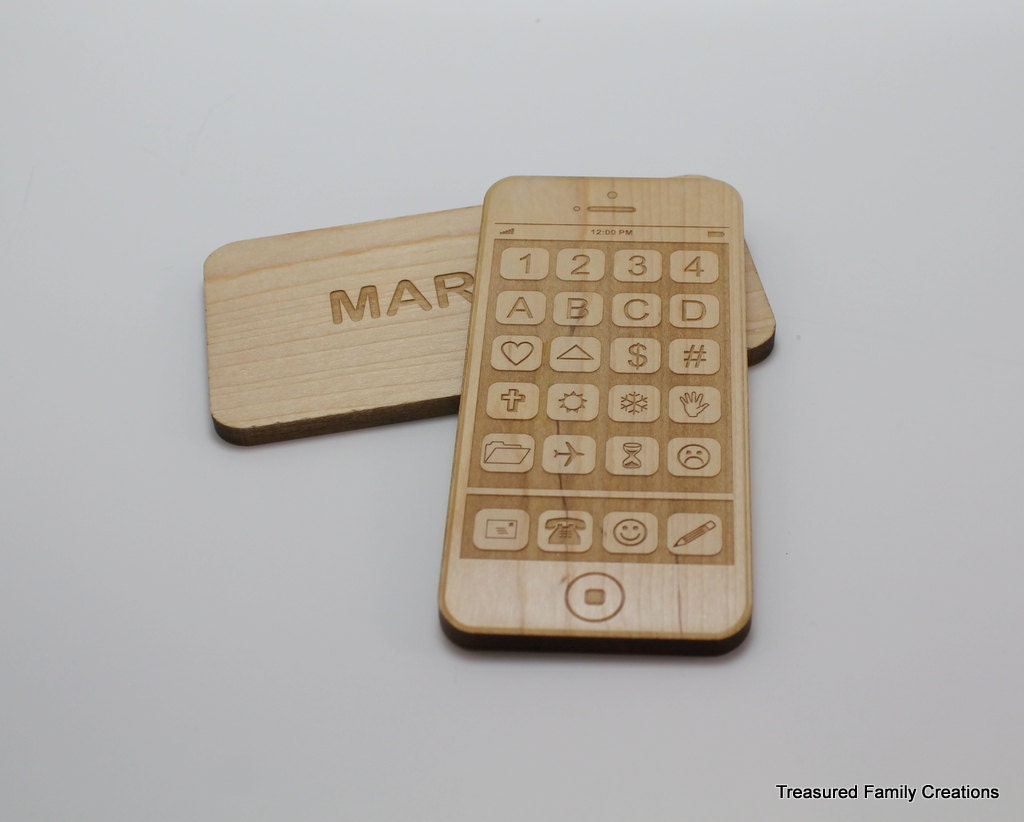 Téléphone portable en bois personnalisable pour enfants à partir de 3 ans.