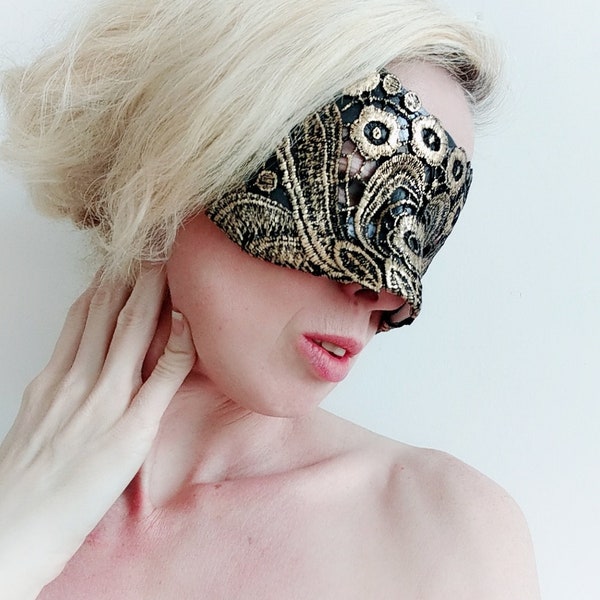 SPLENDOR columbina mask - embroidered lace masquerade mask - blind mask option