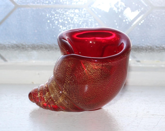Vintage Archimede Seguso Red & Gold Flake Murano Art Glass Conch Shell 1950's