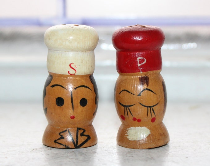 Vintage Salt and Pepper Shakers 1950s Wood Chefs