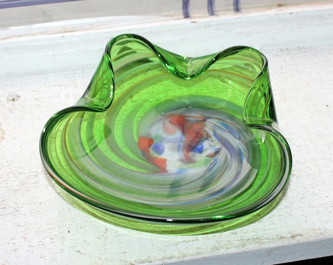 End Of Day Swirl Green Glass Bowl Vintage Lutetian Art Glass