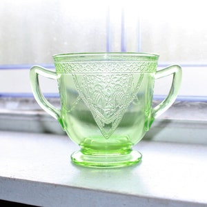 Green Depression Glass Sugar Bowl Georgian Lovebird Vintage 1930s