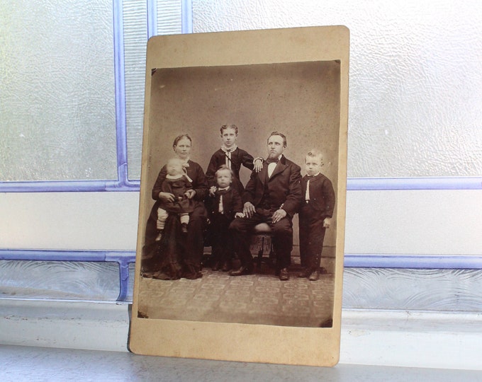 Antique Cabinet Card Photograph Victorian Family 1800s