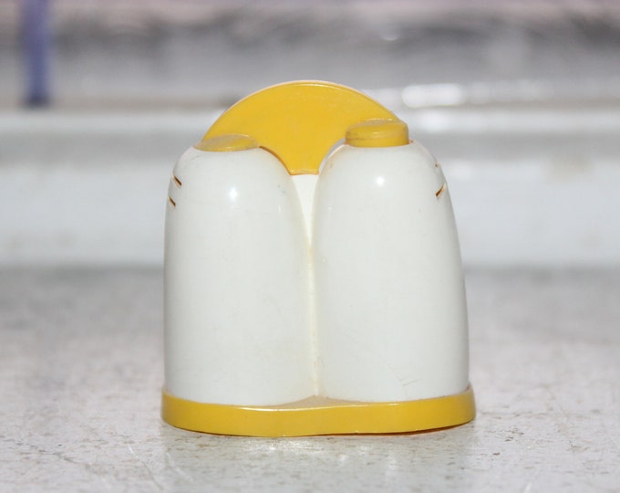 Retro Plastic Salt and Pepper Shakers Yellow and White Vintage 60s