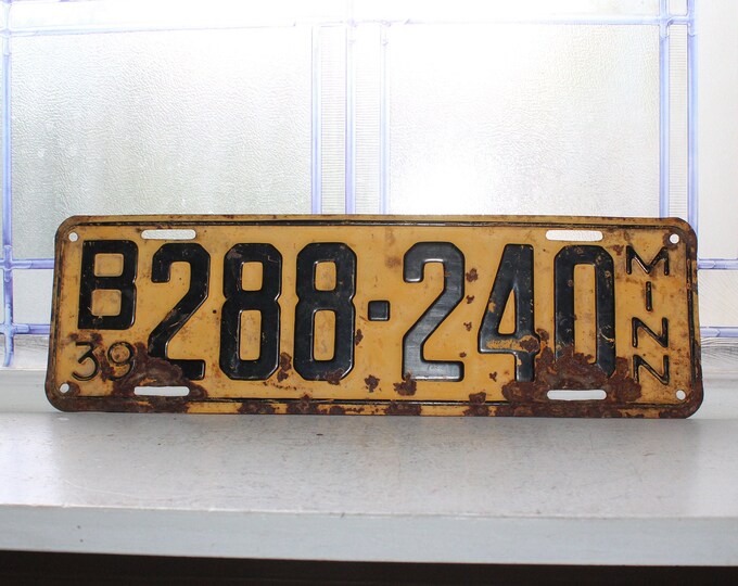 Vintage 1939 Minnesota License Plate Man Cave Decor