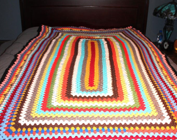 Vintage Handmade Crocheted Afghan Throw Granny Squares 1960s