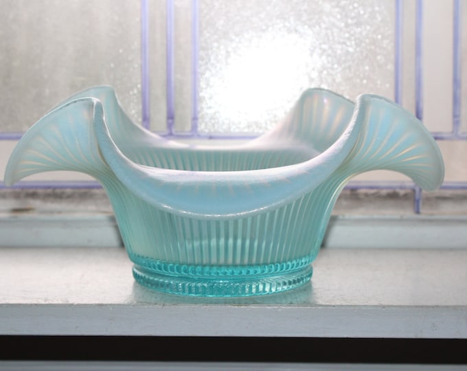 Fenton Iridescent Ice Blue Fine Ribbed Ruffled Bowl Vintage Art Glass