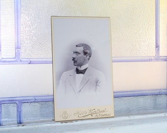 Antique Carte De Visite CDV Photograph Victorian Man 1800s