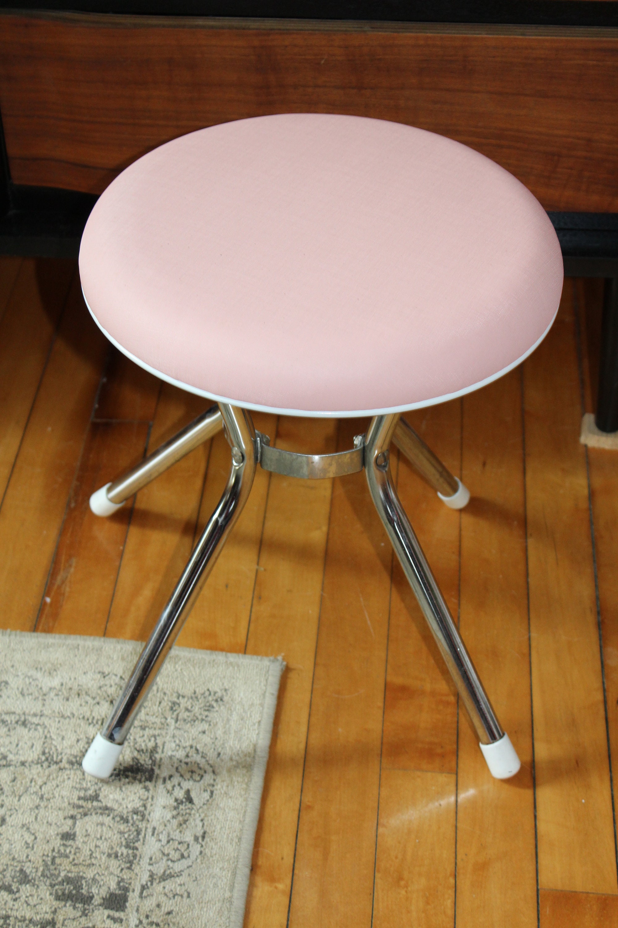 Mid Century Vanity Stool Pink Seat Chrome Legs Cosco Vintage 1960s