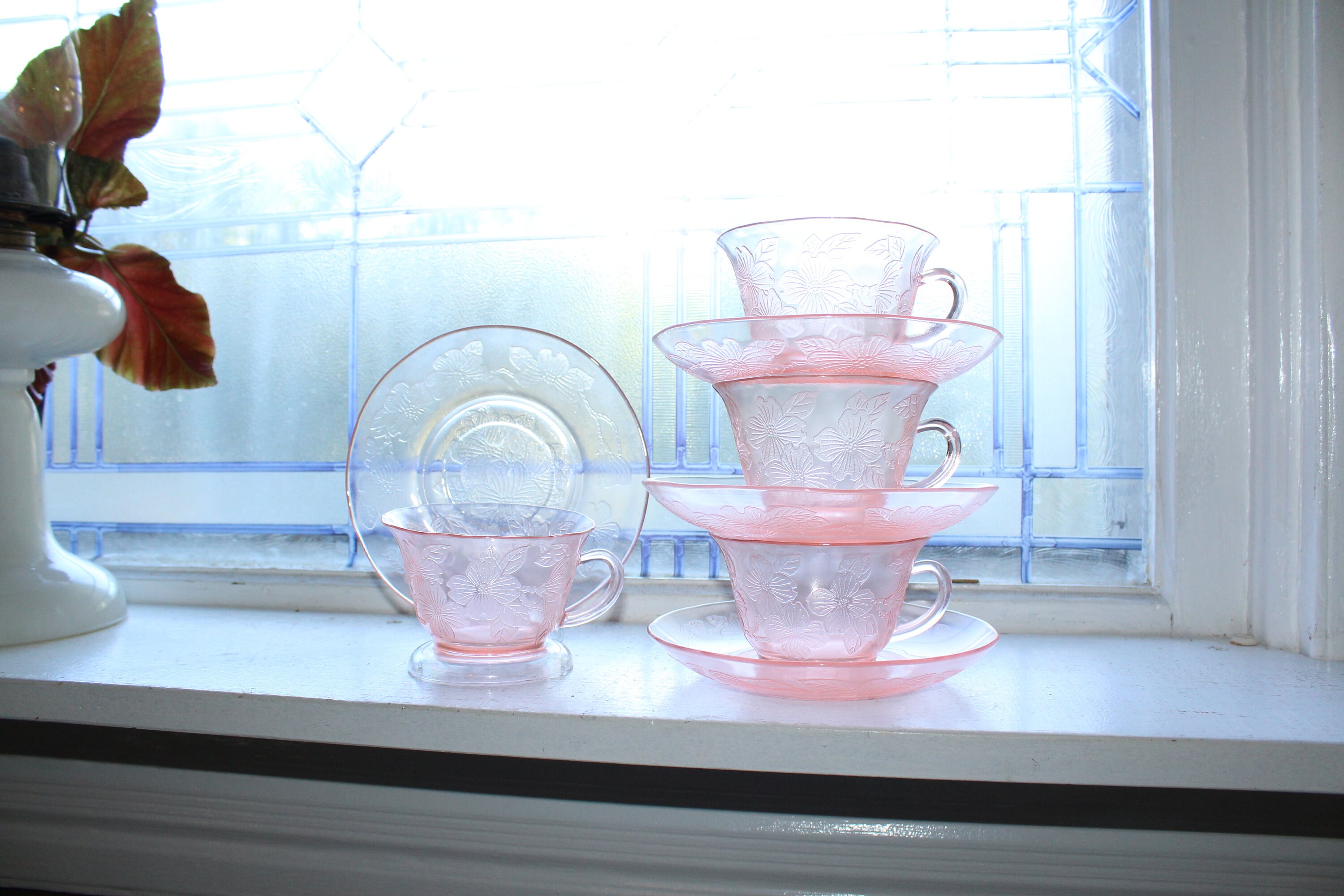 4 Pink Depression Glass Cups and Saucers Dogwood Apple Blossom 1930s