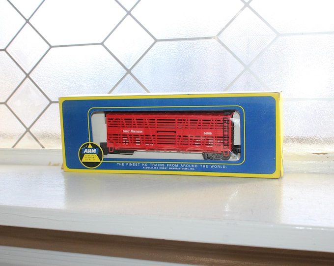 Vintage AHM HO Scale Great Northern Railroad 56108 Cattle Car 5275E