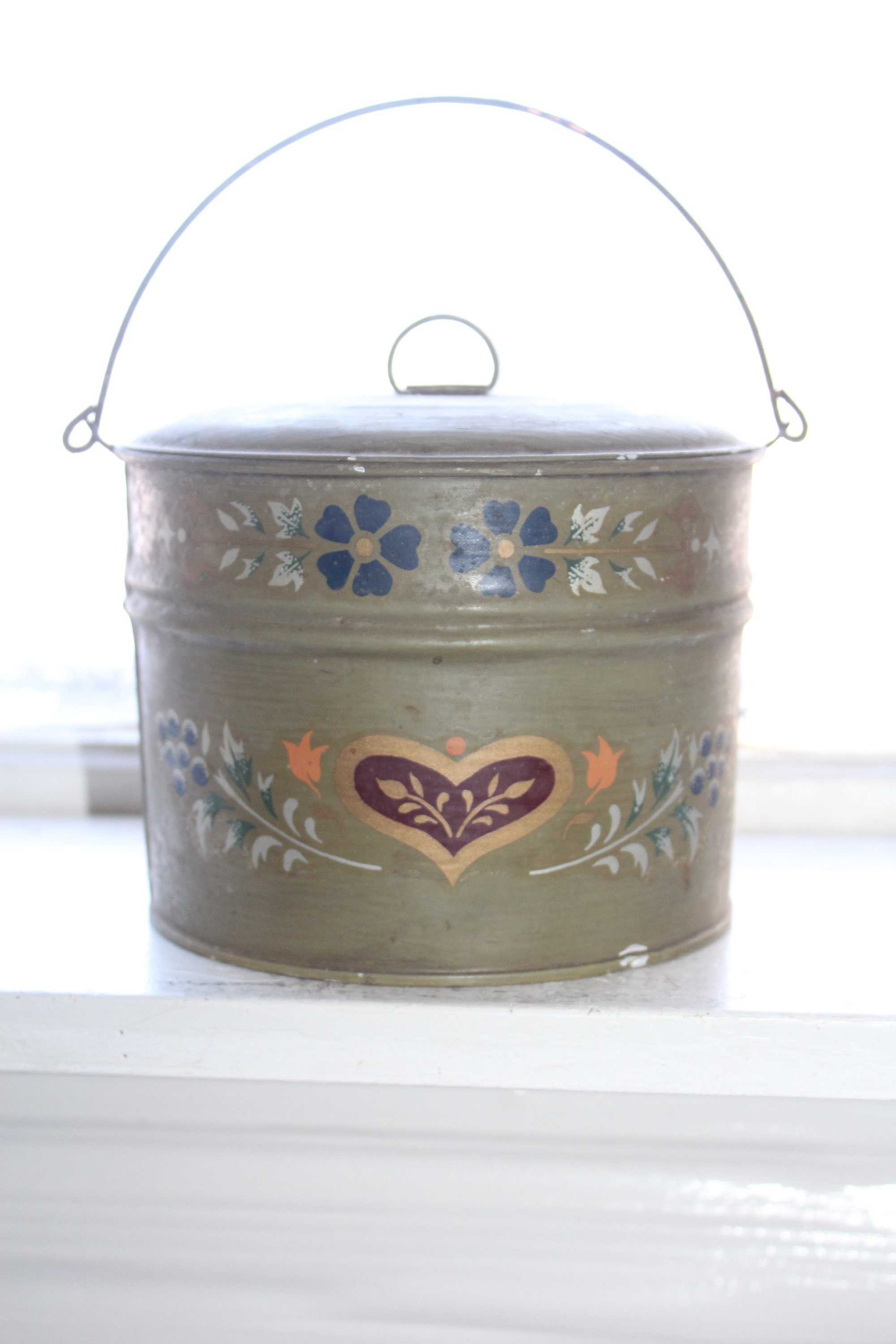 Antique Painted Tin Berry Pail Lunch Bucket Rustic Farmhouse Decor