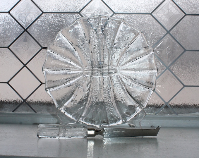 Vintage Lindshammar Glass Cheese Plate and Knife Wheat Sheaf Pattern