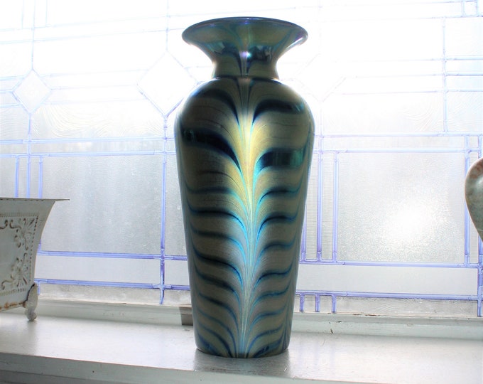 Large Lundberg Studios Art Glass Pulled Feather Vase 13 1/4"