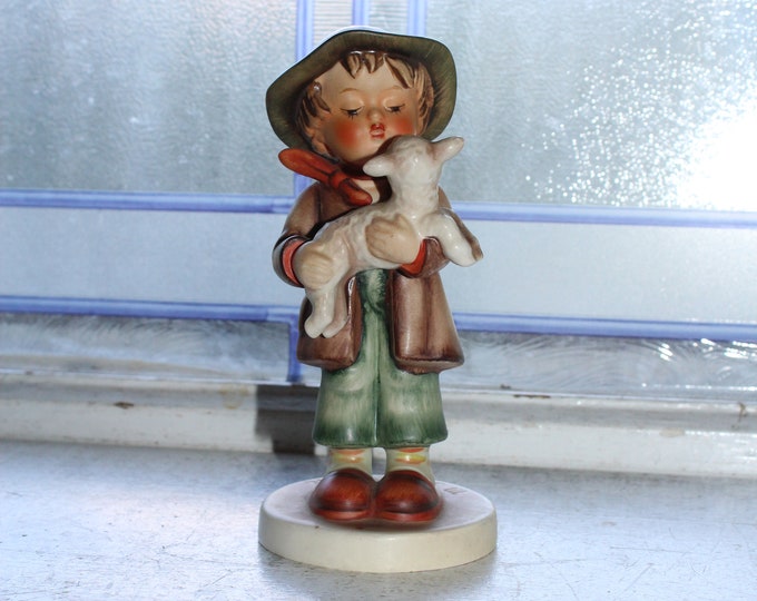 Goebel Hummel Figurine Lost Sheep 68 TMK 3