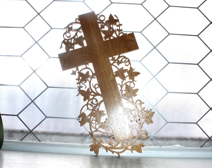 Vintage Crucifix Wood Fret Work Scroll Saw Hanging Cross