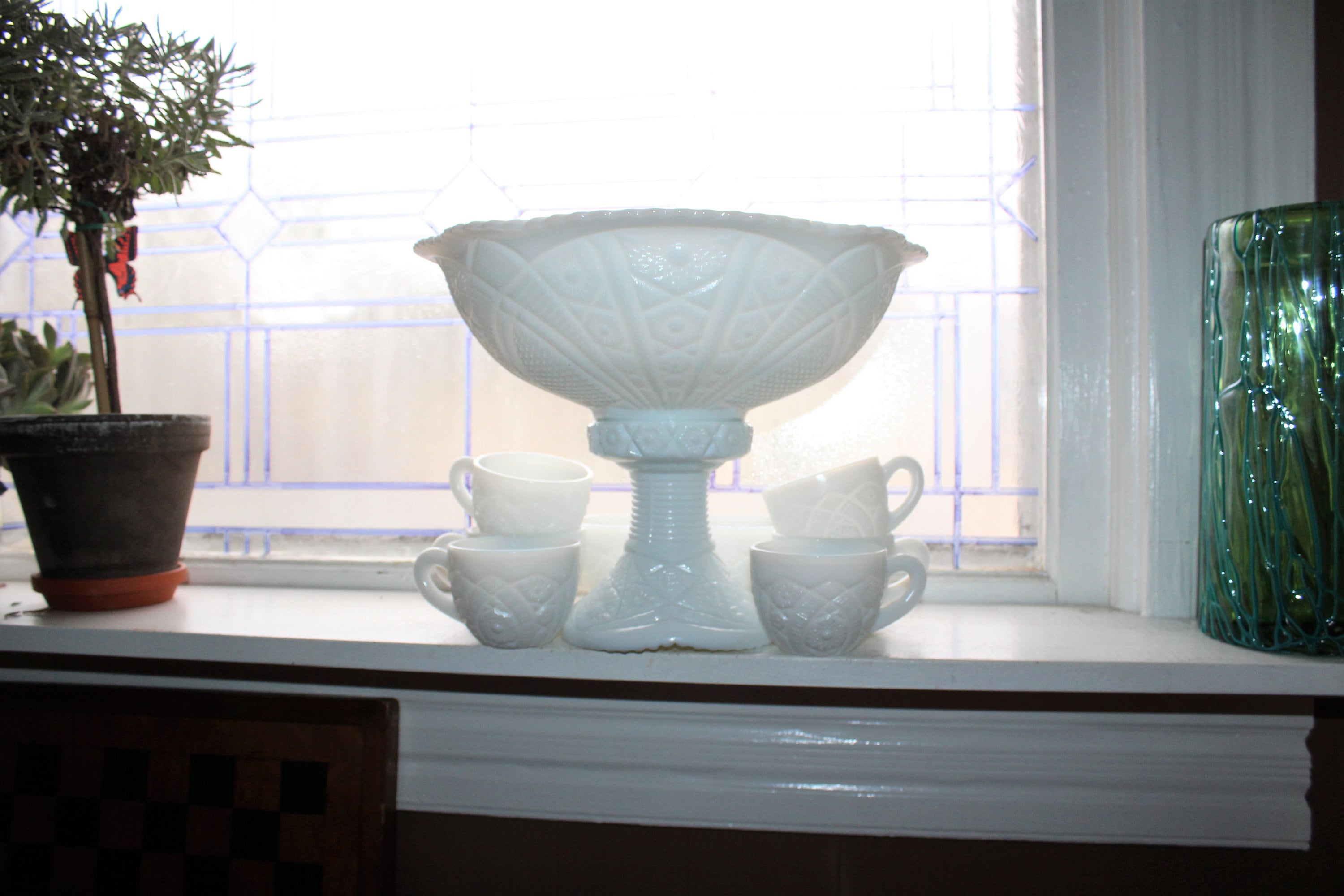 Vintage Milk Glass Punch Bowl Set McKee Concord 8 Pc