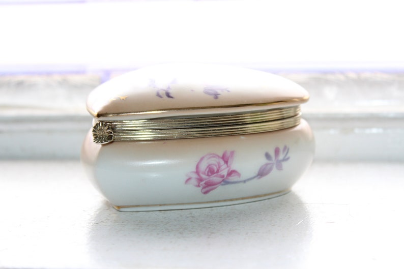 Vintage Porcelain Jewelry Box Heart Shaped Lefton