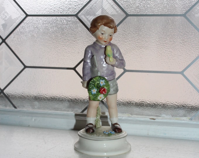 Vintage Goebel Lore Figurine Bearer of Gifts 224 Blumenkinder