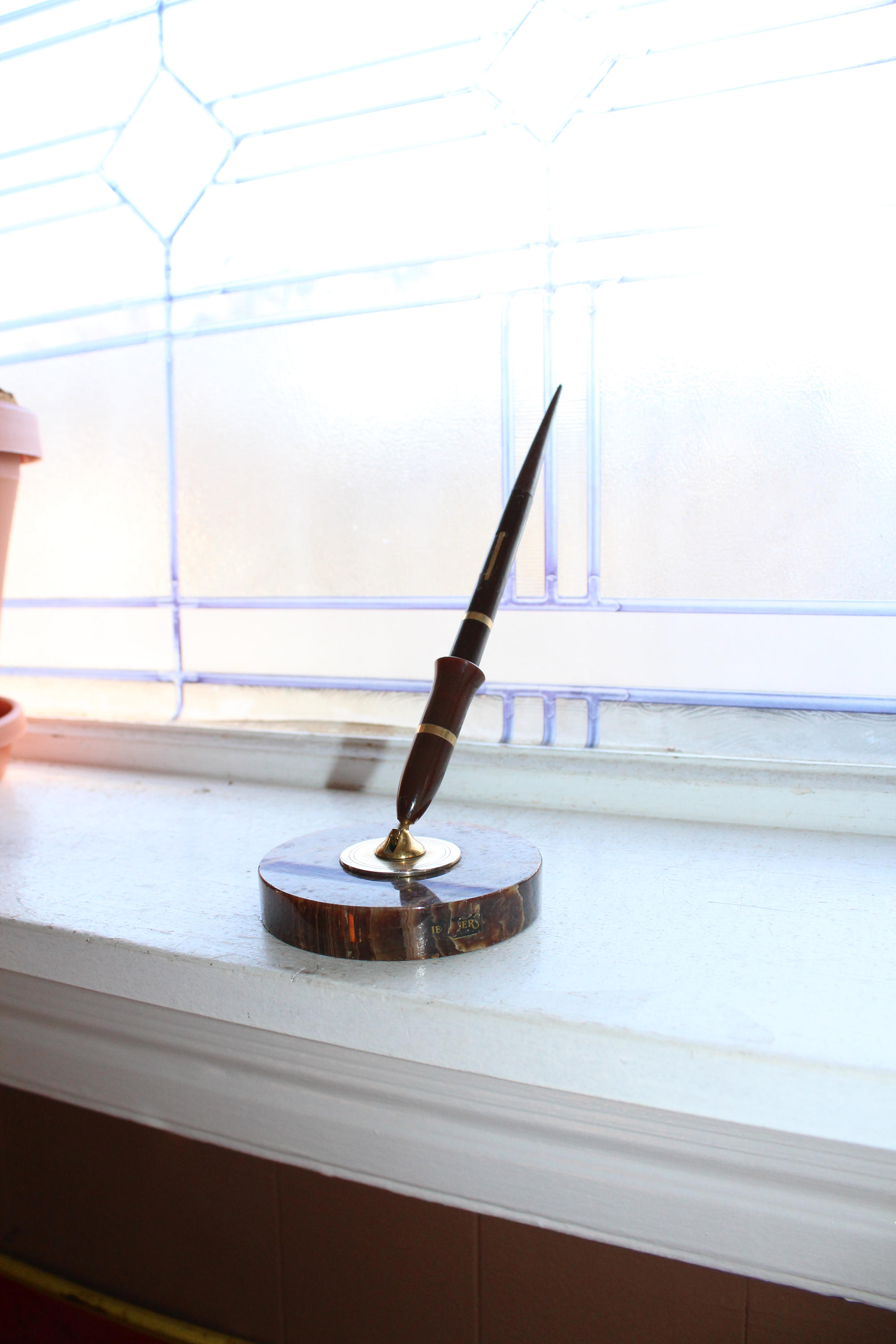 Vintage Sheaffer Fountain Pen Executive Desk Set Brown 14K Gold Nib