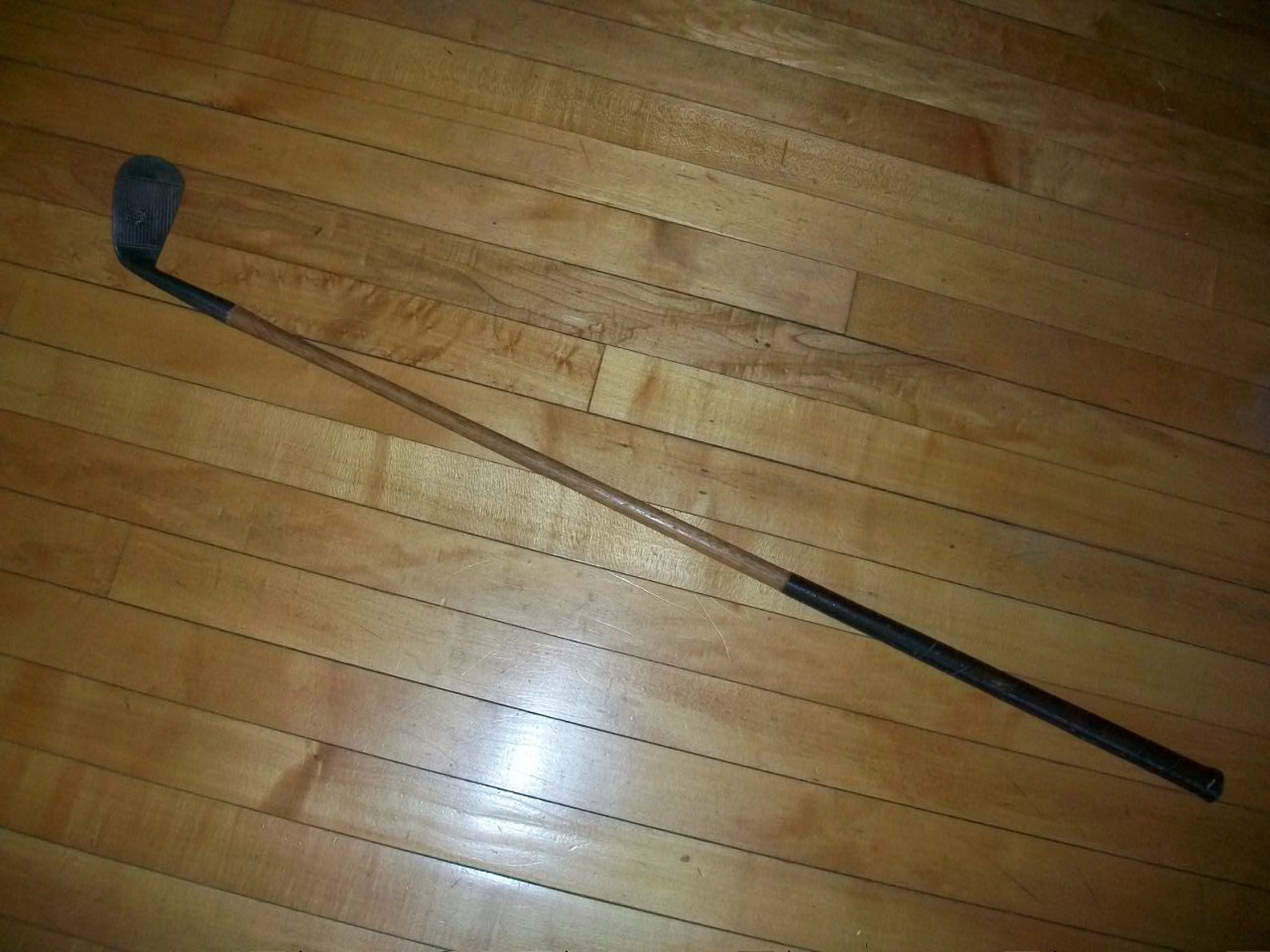 Golf Club Hickory Wood Shaft Hillerich & Bradsby Lo Skore Iron Etsy